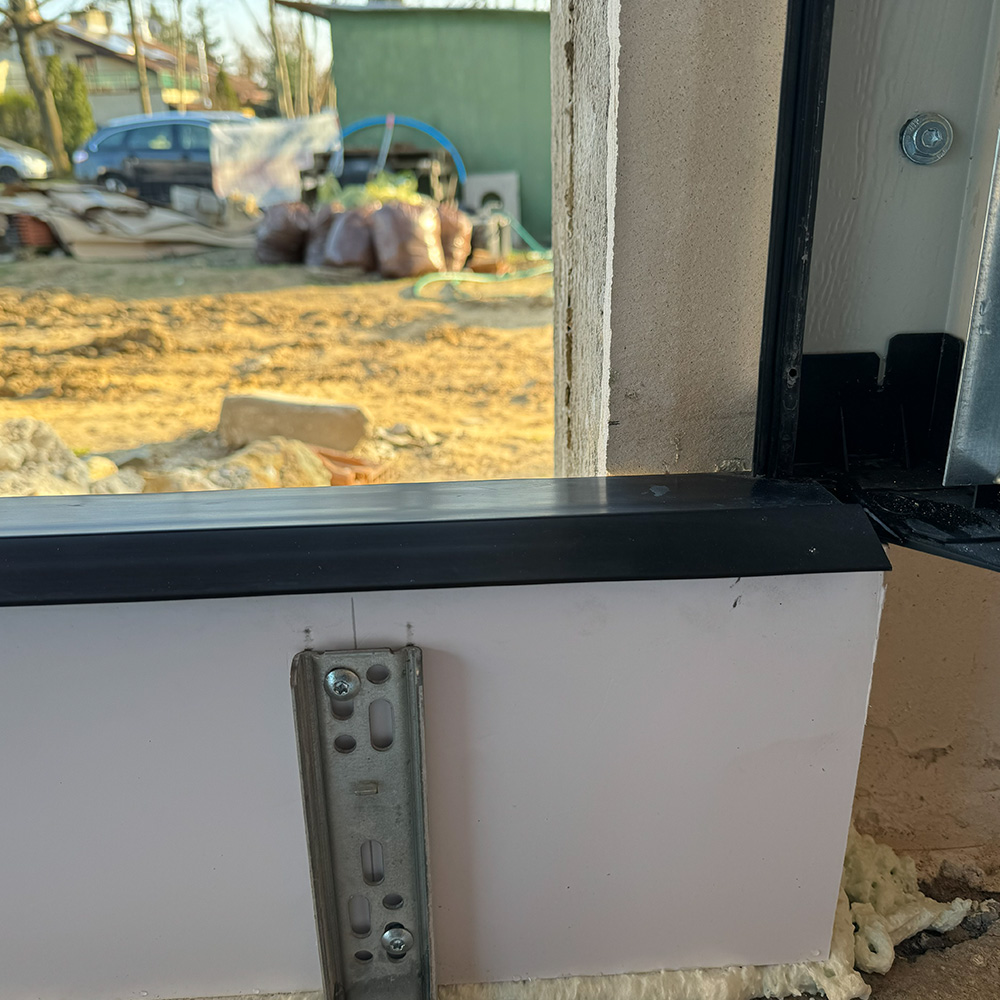 Ciepły Próg Bramy Garażowej 3